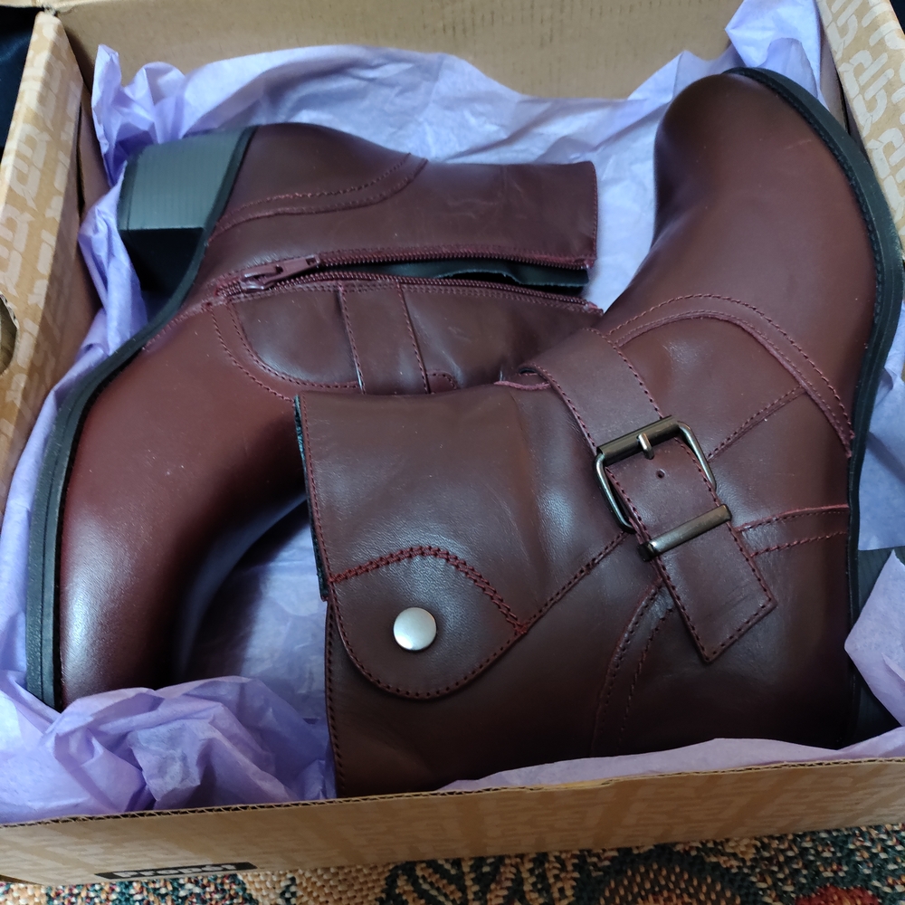 NWT Propet Burgundy Heeled Boots - Picture 3 of 4